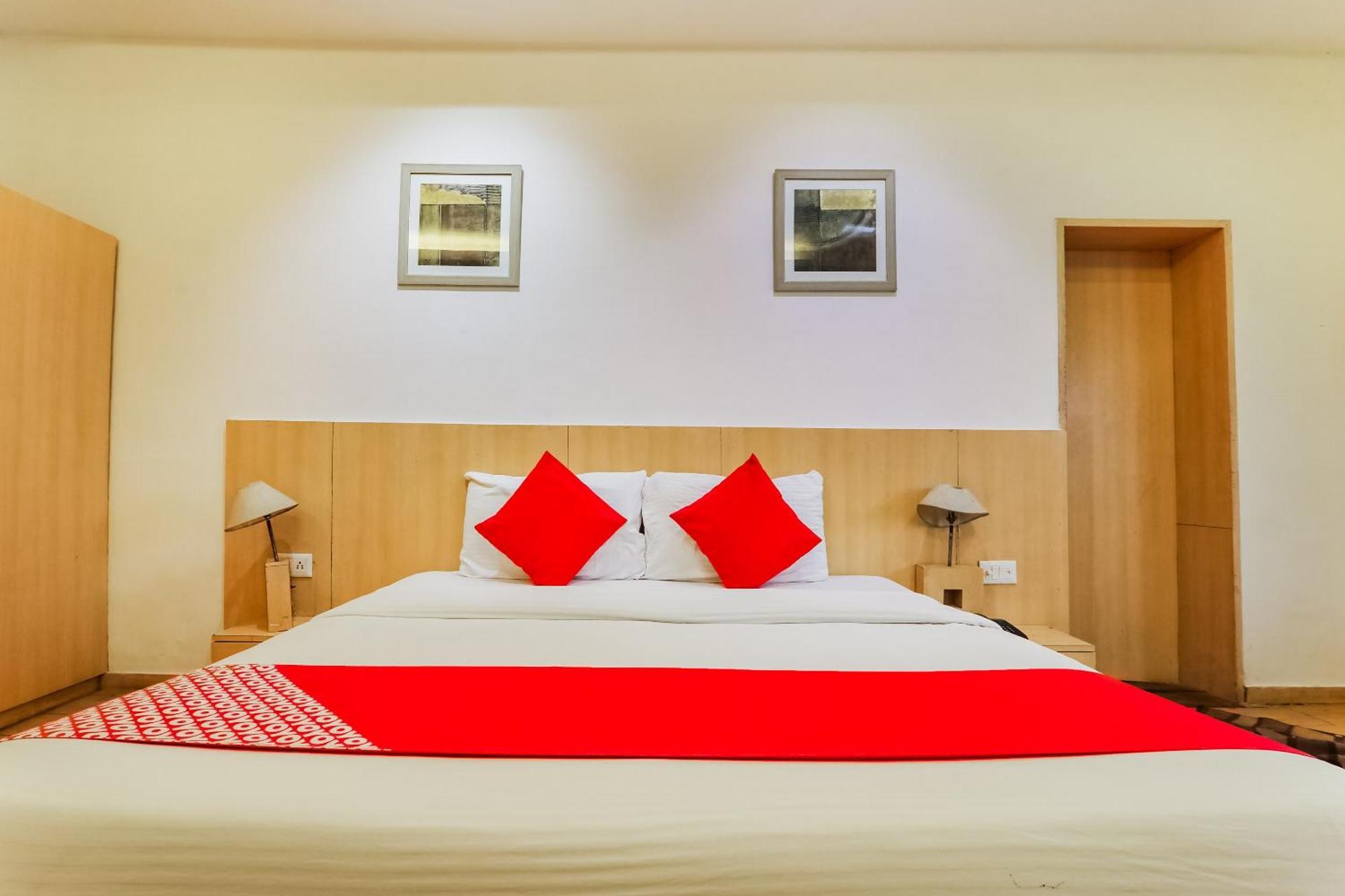 Hotel Sita Kiran Барели Экстерьер фото