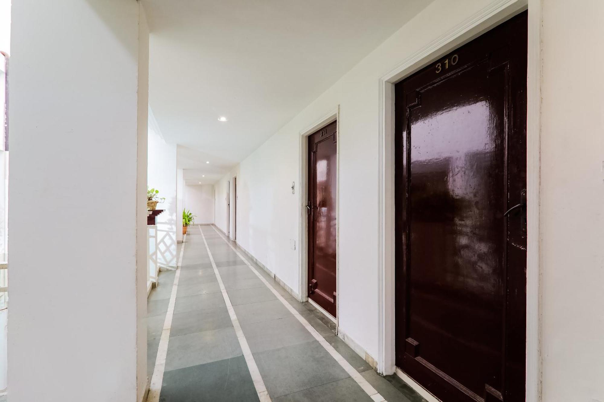 Hotel Sita Kiran Барели Экстерьер фото